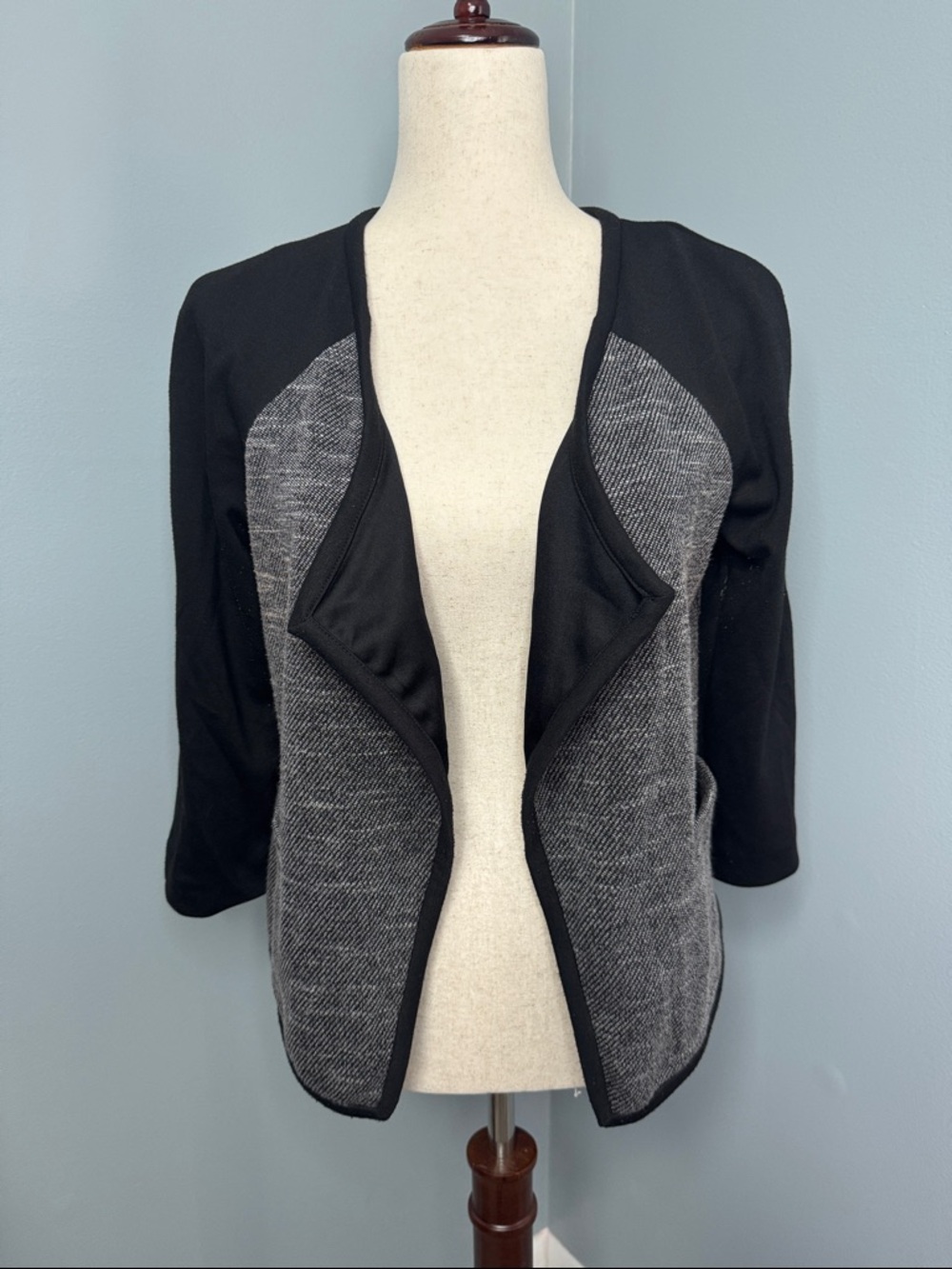 Dana Buchman Women’s Black/Gray Open Front Blazer Jacket Sz 4